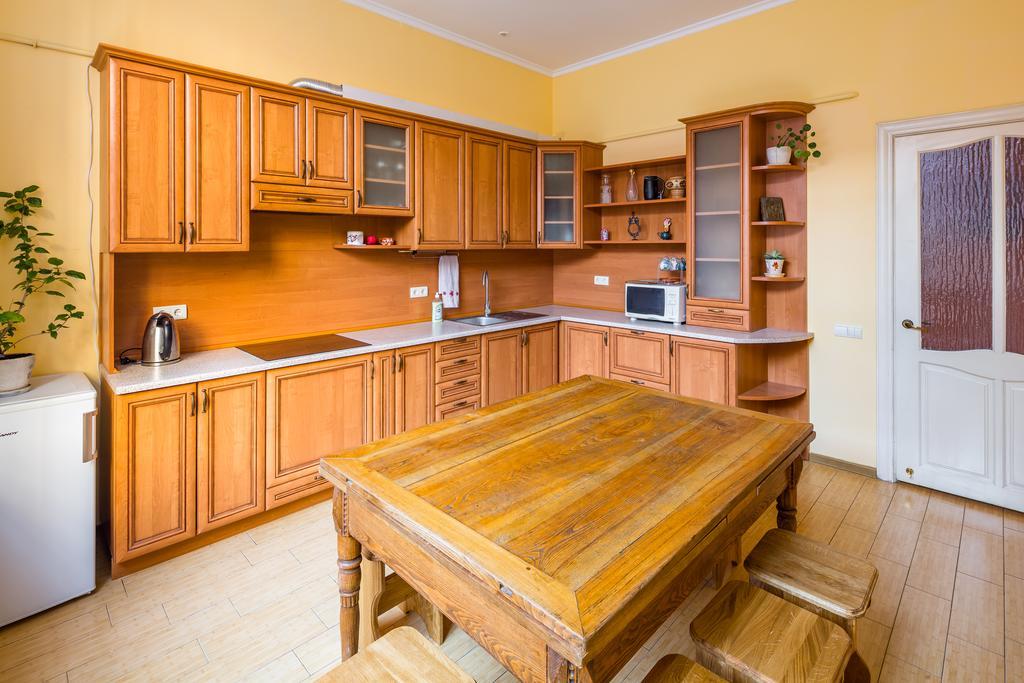 Apartments On Valova 9 Lviv Exterior foto
